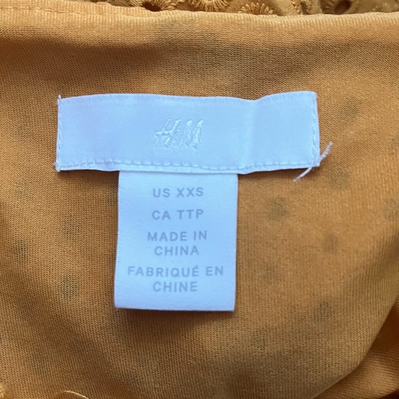 Sweetheart Neckline Top - Picture 3 of 3